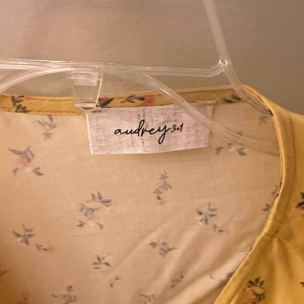Audrey 3+1 Yellow Floral Top - Picture 2 of 3